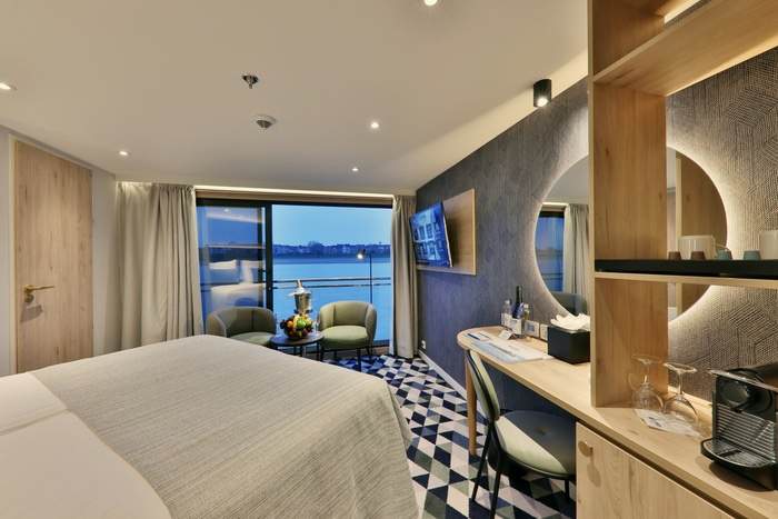 Viva Cruises Viva One - Junior Suite 1.jpg